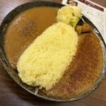 元町サトナカ - 料理写真:あいがけスパイシー&マイルド大盛り