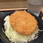 本場さぬきうどん 親父の製麺所 - コロッケ丼