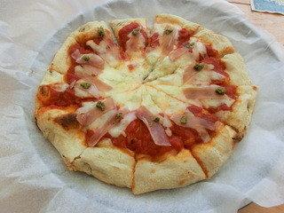 HOME - 生ハム＆バジルのピザ