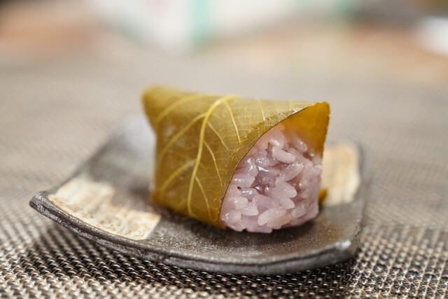 薩摩ボタン 招福 15mm x 6個セット- 恵比寿・福助・鶴・餅つき兎 十月 栗餅 | 伊勢名物 赤福