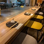 鉄板焼×府中焼 あっちゃん - 鉄板カウンター