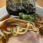 中華そば 千乃鶏 - チャーシュー、メンマ、ネギ、海苔