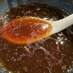 中華そば 千乃鶏 - スープ油がキラキラしてるけどしつこくなくて甘い