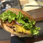 ハンサム バーガー - チーズバーガー