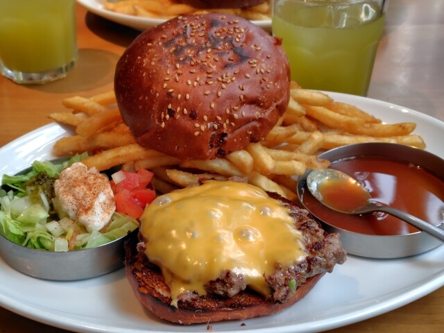 ザ バーガーショップ 393 （THE BURGER SHOP 393） - 笹塚