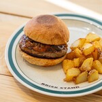 デミグラスバーガー