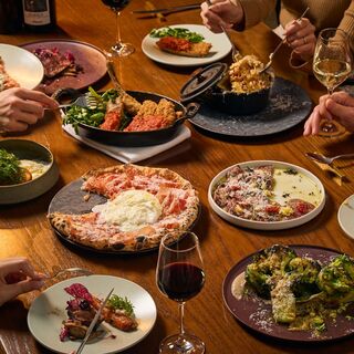 気軽に楽しめる心地よさと、素材を活かした贅沢さを味わえるお店