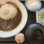 松屋 - 料理写真:ソーセージエッグオリジナルカレー、生卵、納豆。