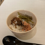 ホテルインターゲート金沢 - 夜食、お茶漬けバイキング。佃煮や、梅干し、鮭フレークといろいろ具がありました。お茶とおだしのスープ2種類ありました。