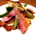 chez le mak - 【2014年8月頃？】ブルターニュ産 仔鴨胸肉のロースト - 160g（2,400円）...だったと思う。一人で食べ切るのはこのくらいが限界。