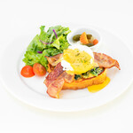 エッグベネディクト・ベーコン