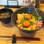 広島鉄板焼創作 フワトロ - 広島赤鶏de親子丼玉子２倍