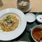 虎包 - 海老五目炒飯ランチ