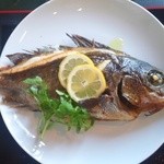 藍ヶ江水産 地魚干物食堂 - 壺鯛のバジルオイル焼