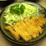 美乃屋 - とんかつ定食700円のとんかつ