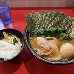 家系総本山 吉村家 - 