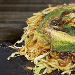 お好み焼き ふじや - 「すじ玉」 1,000円 (洋食焼き) + モダン 200円