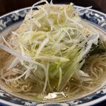 ラーメン南の - 琥珀中華そばネギトッピング