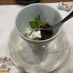 寿の鈴なり館 - 写真を撮る前に思わずスプーンですくってしまいました。