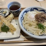 讃岐うどん みやの家 - 肉玉ぶっかけ　えびちく天セット