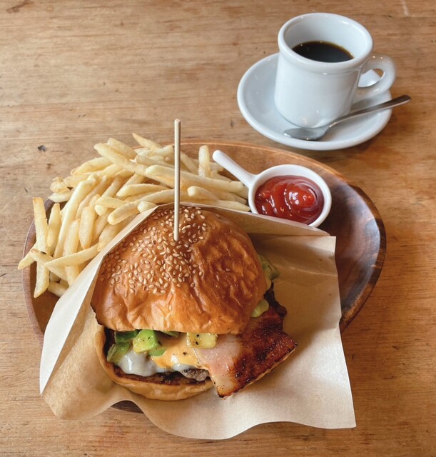 ウッドペッカー（Woodpecker）山形市の隠れ家カフェ &ndash; ロッジスコーレでくつろぐ