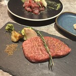292995367 - 