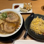 極旨醤油らーめん一刻魁堂 - 料理写真: