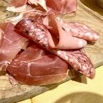 エル ビステッカーロ デイ マニャッチョーニ - 生ハム