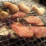 焼肉×もつ鍋 二子玉川 蔵月 - ホルモン（豚タン・マルチョウ）