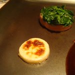 オーグードゥジュール ヌーヴェルエール - 北海道で仕留めた”エゾ鹿”フィレの低温調理、＜シヴェ＞ソースで・・・(お二人様より)。