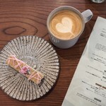 Parklet bakery - 3/28（金）短時間伺った際サクラブレッド