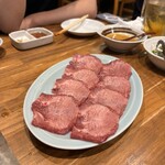 炭火焼肉ホルモンさわいし - 