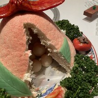 中国飯店 琥珀宮 - 中にお団子が入ってます。