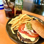 髙橋バーガー - 2025.4マンスリー ジビエな焼きトマトバーガー