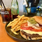 髙橋バーガー - 2025.4マンスリー ジビエな焼きトマトバーガー