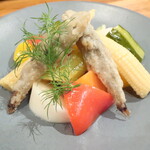 スペインバル Zion - ピクルスと小魚のエスカベッシュ（ニンジン，カブ，パプリカ，ベビーコーン，キュウリ，セロリ，ディル，メヒカリ）