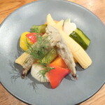 スペインバル Zion - ピクルスと小魚のエスカベッシュ（ニンジン，カブ，パプリカ，ベビーコーン，キュウリ，セロリ，ディル，メヒカリ）