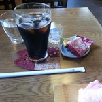 珈琲どんぐり - 料理写真:アイスコーヒー400円。