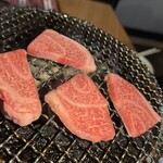炭火焼肉 ひびの亭 - 