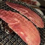 炭火焼肉 ひびの亭 - 