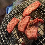 炭火焼肉 ひびの亭 - 