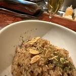 Tachikawa NIKUAZABU - ガーリックライス大　660円。