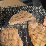 炭火焼肉 ひびの亭 - 
