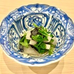 味ひろ - 稀少な岩茸と芹のお浸し　いいお出汁です♫