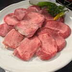炭火焼き肉 一億兆 - 