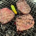 炭火焼き肉 一億兆 - 