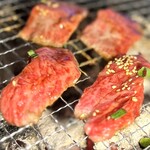 炭火焼肉 ホルモン にく式 - 