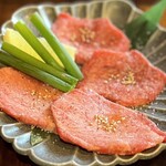 炭火焼肉 ホルモン にく式 - 