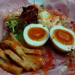 Ramen光鶏 - 白湯DXレッド大盛りのアップ