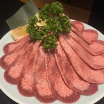 焼肉 おくむら - タン2皿分